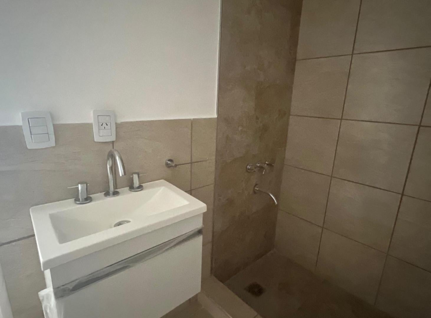 Foto de Departamento con cochera en Centro Oeste, imagen 2