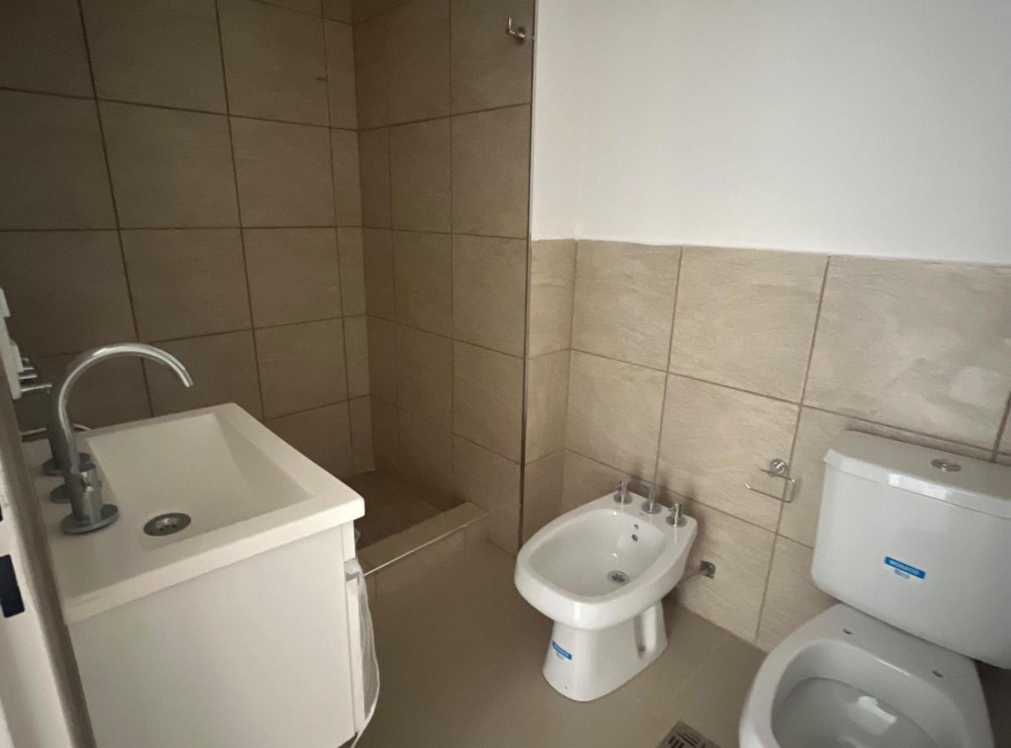 Foto de Departamento con cochera en Centro Oeste, imagen 5