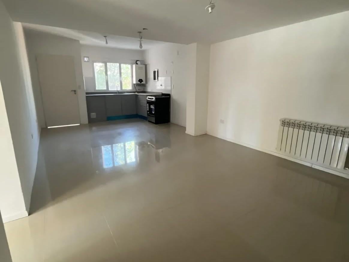 Foto de Departamento con cochera en Centro Oeste, imagen 3
