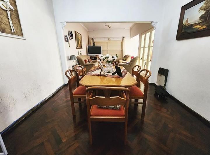 Casa 3 Dormitorios, Patio y Cochera 1