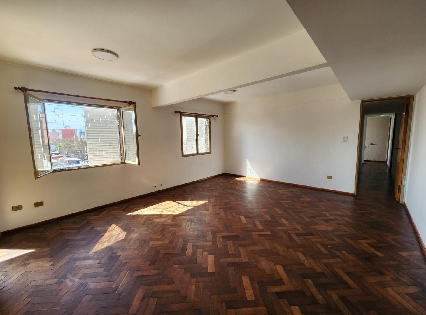 Foto de Venta 3 Dormitorios con cochera en Barrio Echesortu, imagen 5