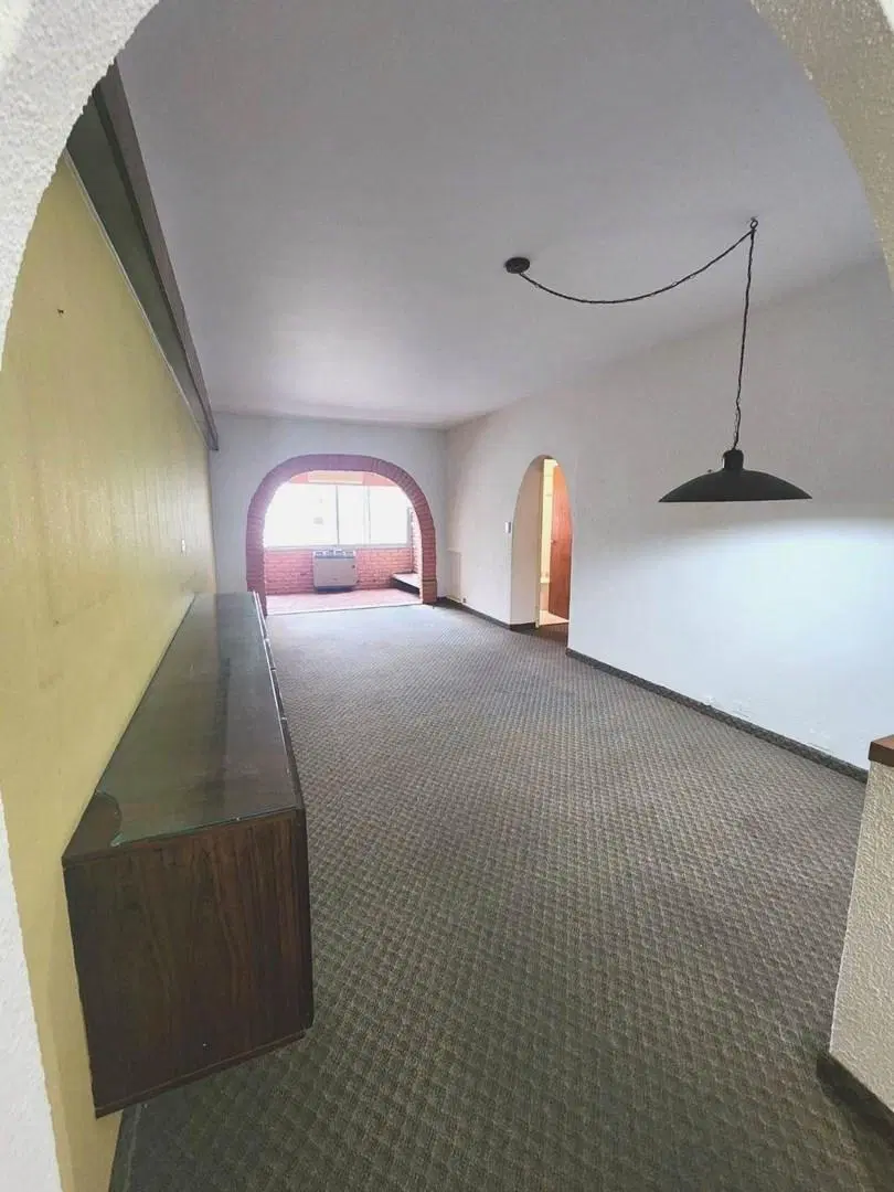 ONCE: Venta Semipiso de 3 ambientes con dependencia, balcón cubierto y baulera 4