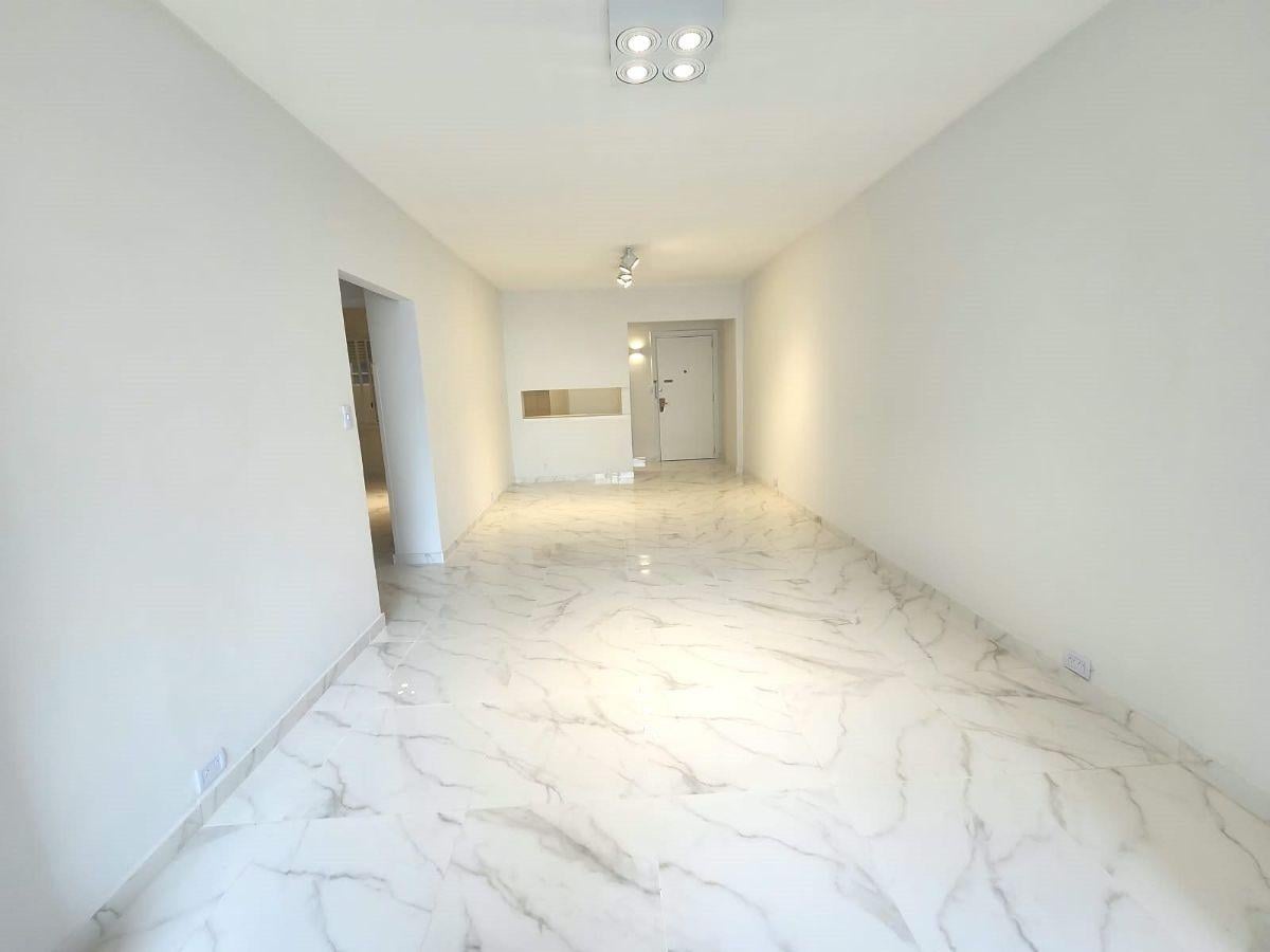 Foto de BALVANERA: VENTA IMPECABLE DEPARTAMENTO DE 4 AMBIENTES SUPER LUMINOSO, imagen 3