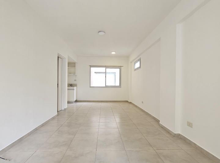 Monoambiente con Balcon en Alquiler 2