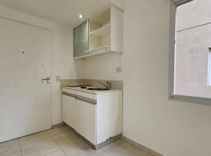 Monoambiente con Balcon en Alquiler 3