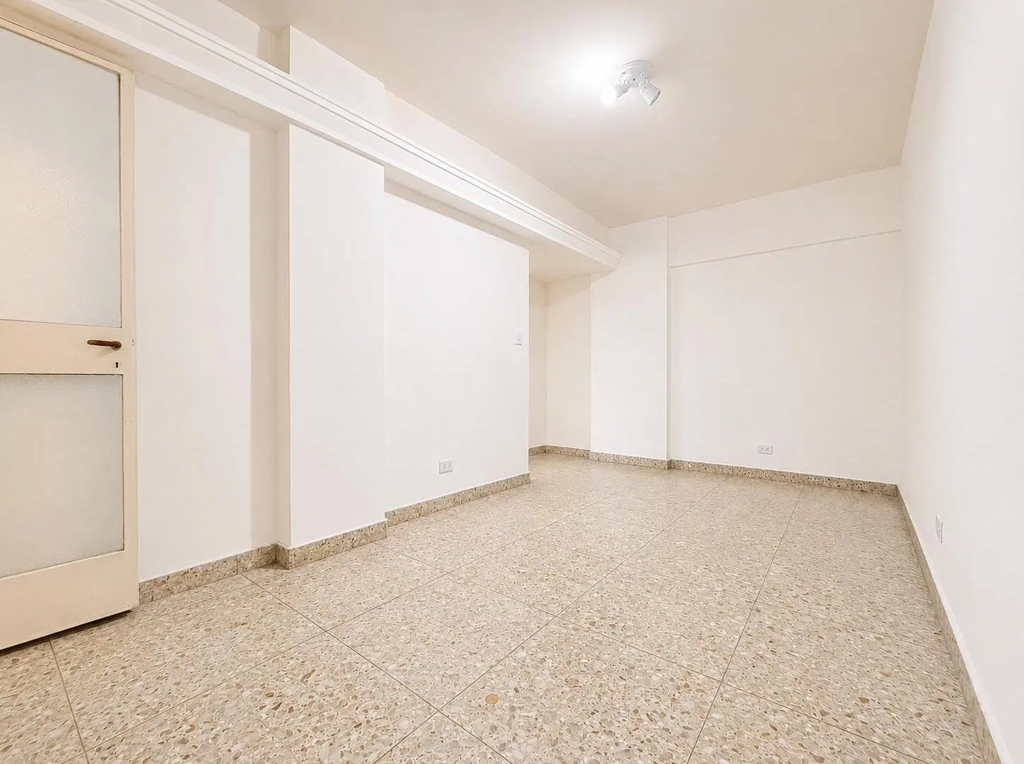 Departamento 2 Ambientes en alquiler Av. Caseros 2414 3