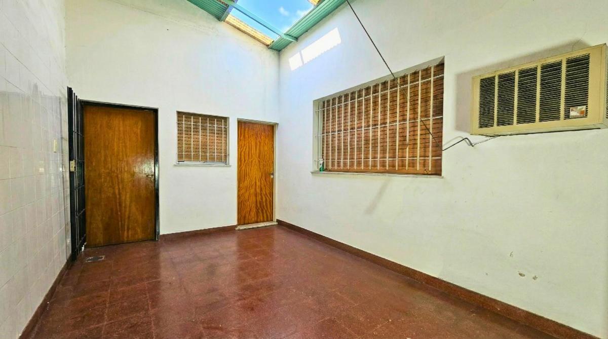 Foto de 3 Ambientes tipo casa y galpon ( Venta Financiada anticipo con posesión, imagen 2