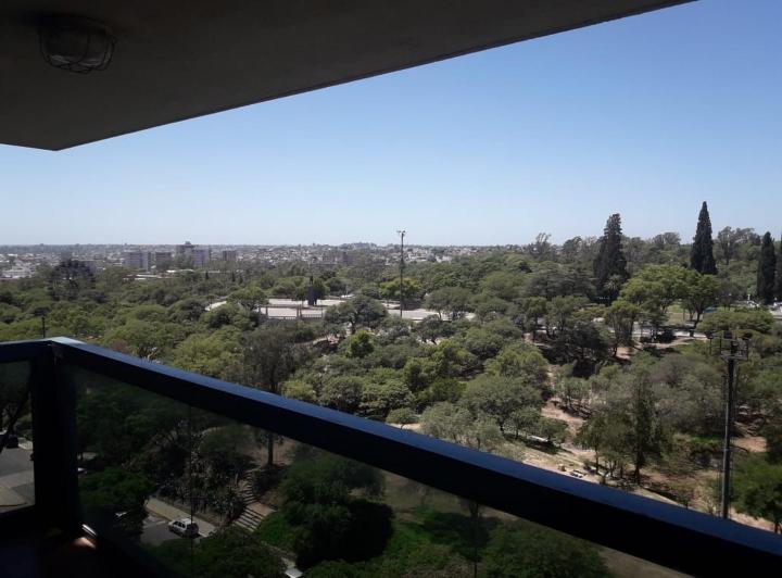 Departamento en Alquiler enfrente al Parque Sarmiento 4