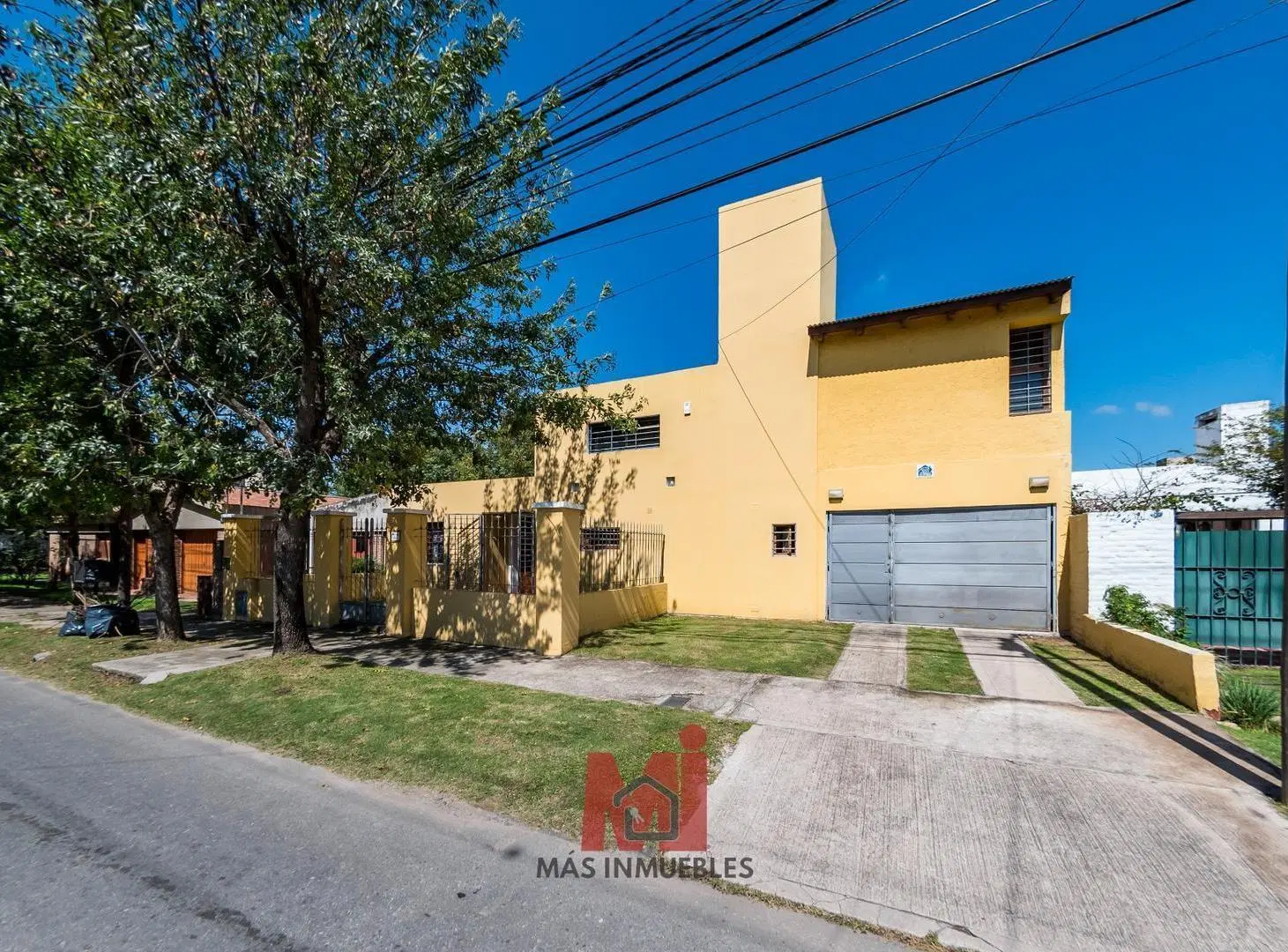 Hermosa CASA en Venta en B° Granja de Funes 8