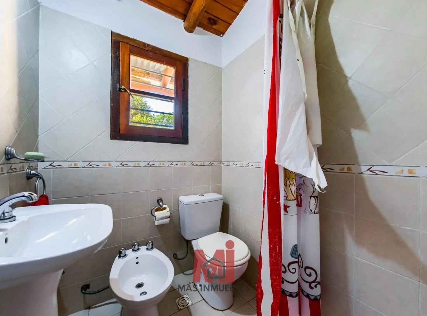 Hermosa CASA en Venta en B° Granja de Funes 5