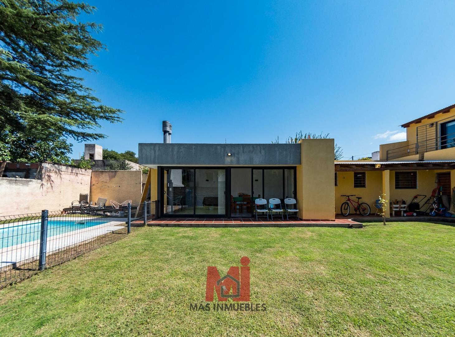 Hermosa CASA en Venta en B° Granja de Funes