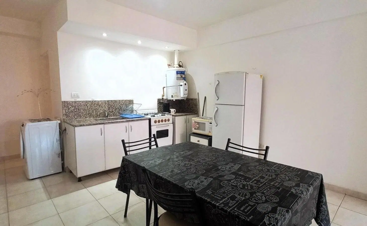Amplio MonoAmbiente en VENTA en Pleno Centro 3