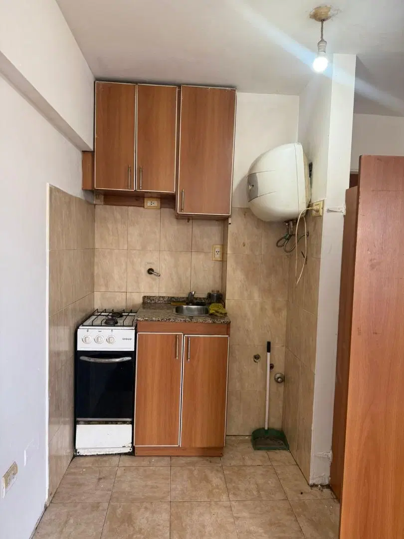 DEPARTAMENTO MONOAMBIENTE EN ALQUILER B° CENTRO 4