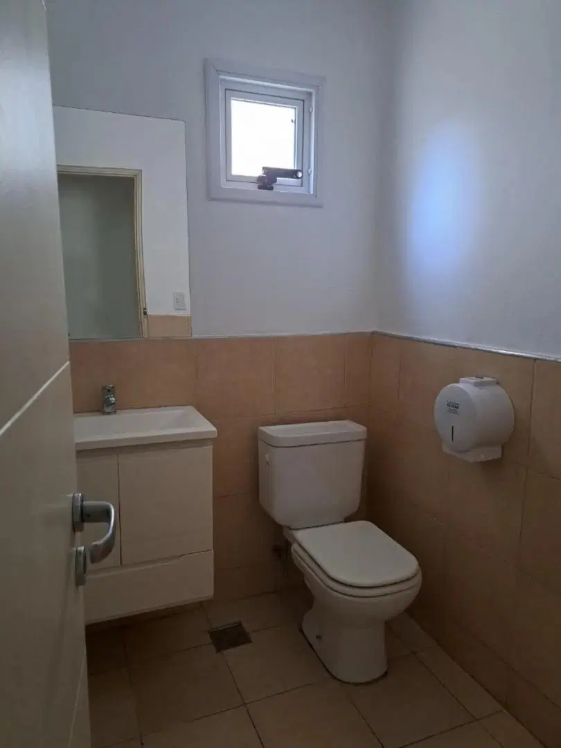 Local Comercial en ALQUILER - en Barrio Güemes 4