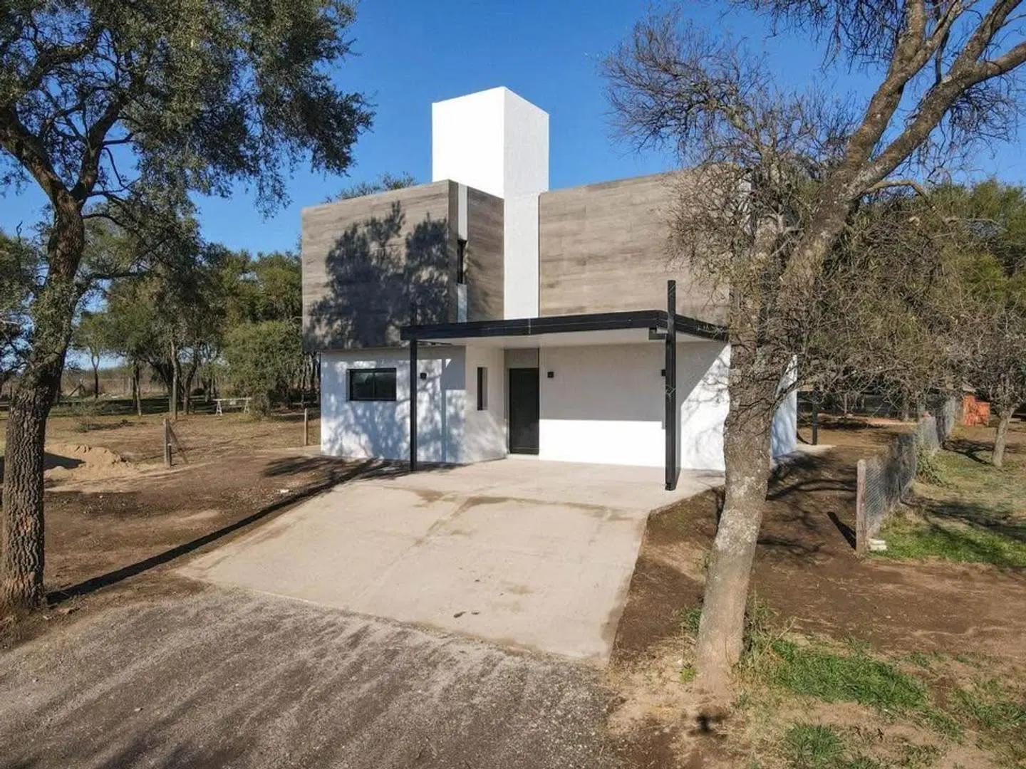 SE VENDE CASA EN VALLE DEL GOLF A ESTRENAR!! 2