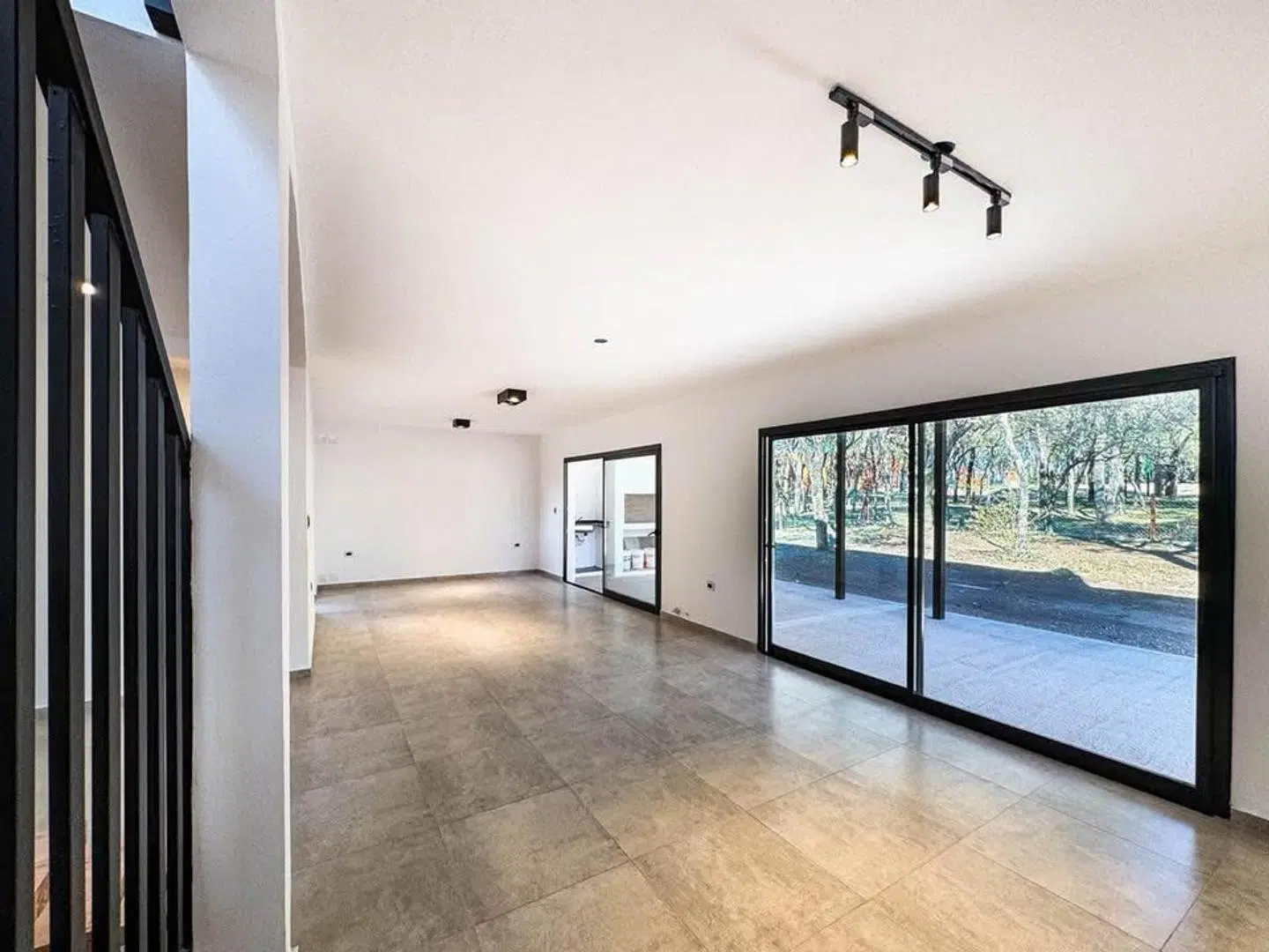 SE VENDE CASA EN VALLE DEL GOLF A ESTRENAR!! 8