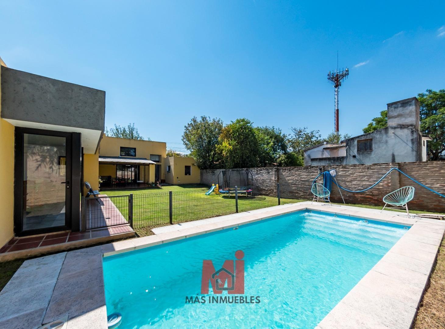 Foto de Hermosa CASA en Venta en B° Granja de Funes, imagen 2