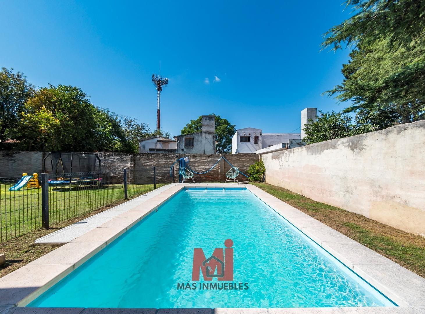 Foto de Hermosa CASA en Venta en B° Granja de Funes, imagen 2