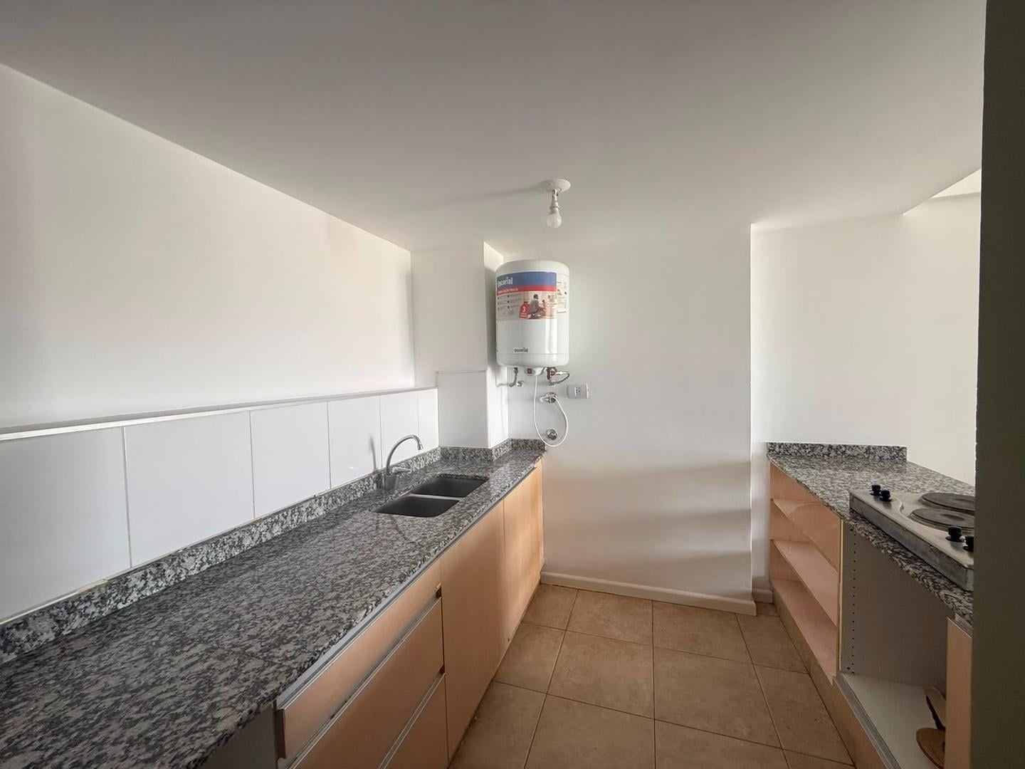 Foto de DEPARTAMENTO EN VENTA | EDIFICIO CORAL STATE, imagen 4