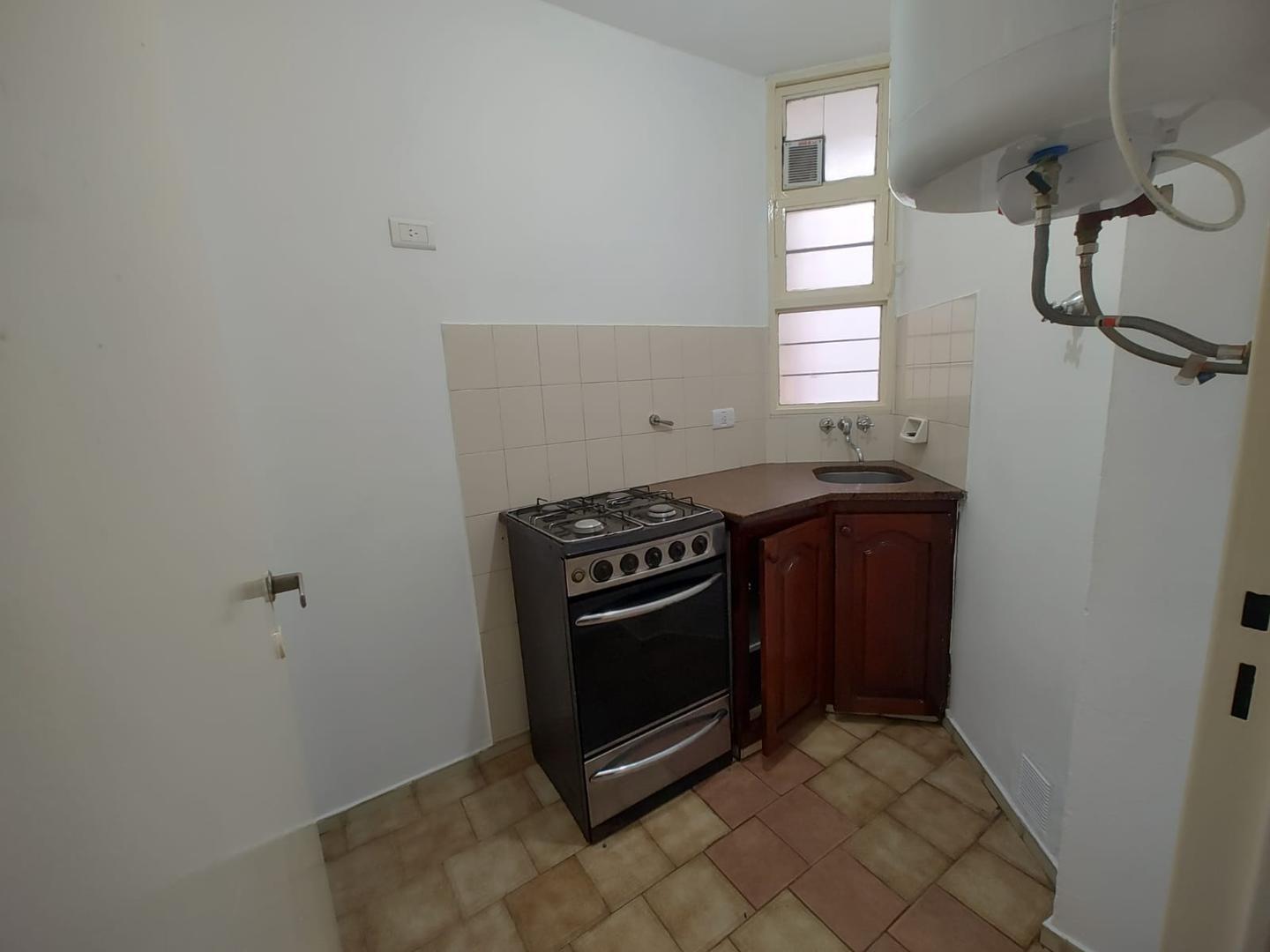 Foto de Departamento de un Dormitorio en Venta en B° Centro, imagen 4