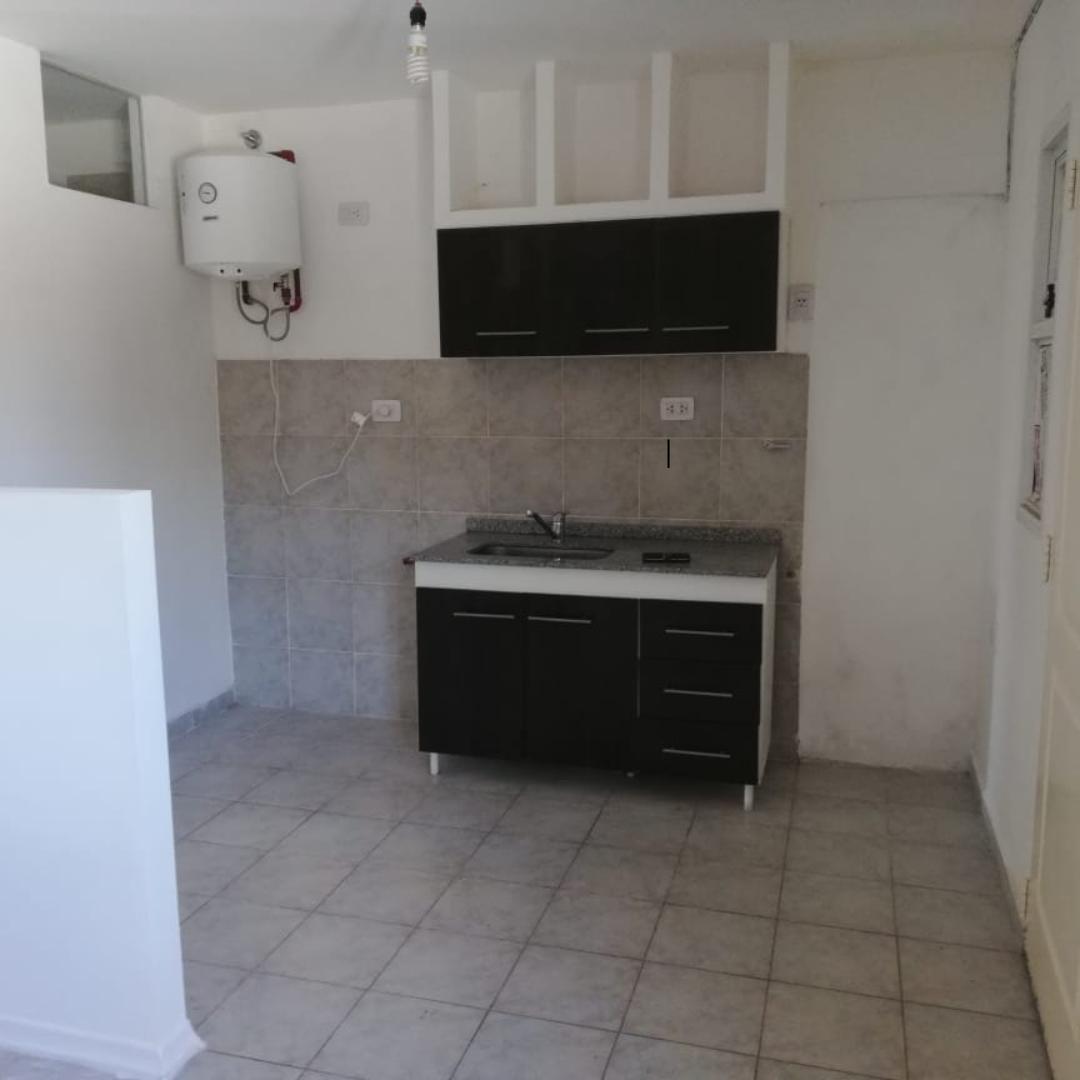 Oportunidad Departamentos Contiguos 1 y 2 Dorm. Av Marconi 142 4