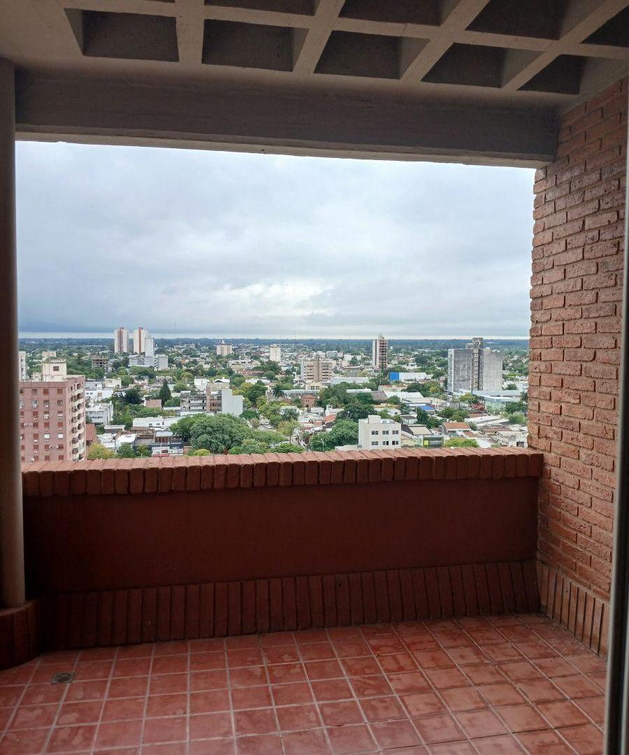 Foto de Amplio departamento semi amoblado estratégicamente ubicado, imagen 3