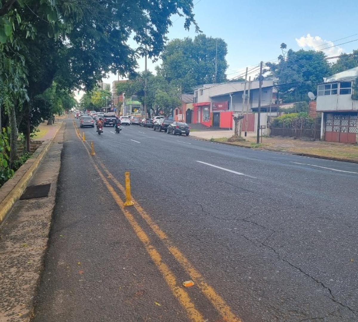 (V735) Amplio terreno sobre Avenida cercana al centro