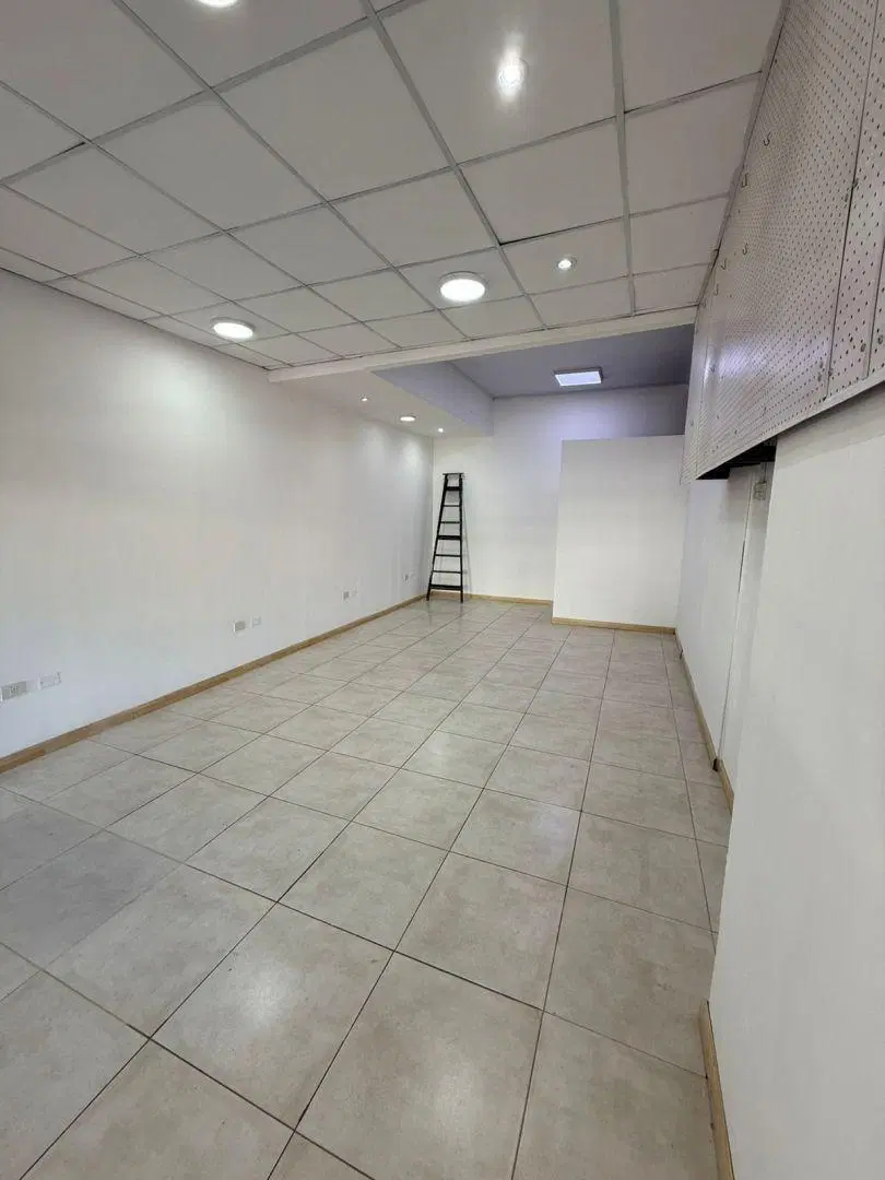 ALQUILER LOCAL COMERCIAL- en Av. Uruguay, Posadas 1