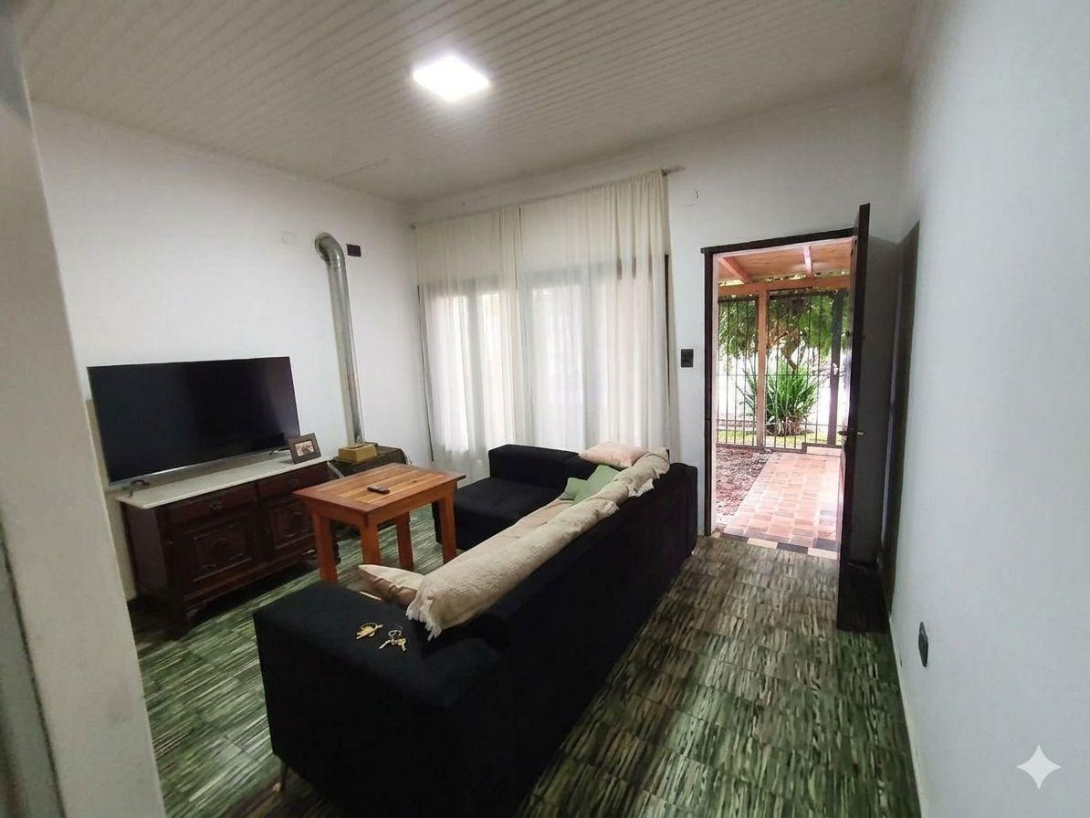 Foto de CASA A RECICLAR EN VILLA URQUIZA // Posadas, imagen 1
