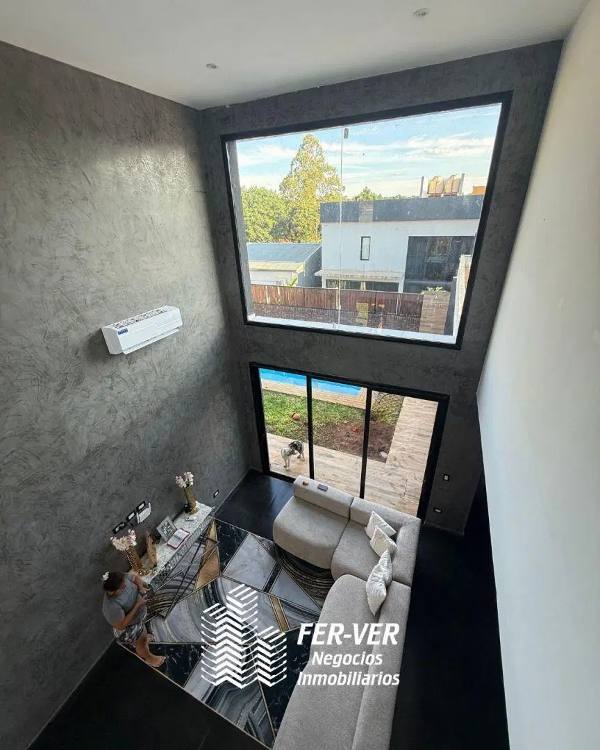 CASA EN VENTA. 3 DORM. B° PRIVADO PANAMBI 3