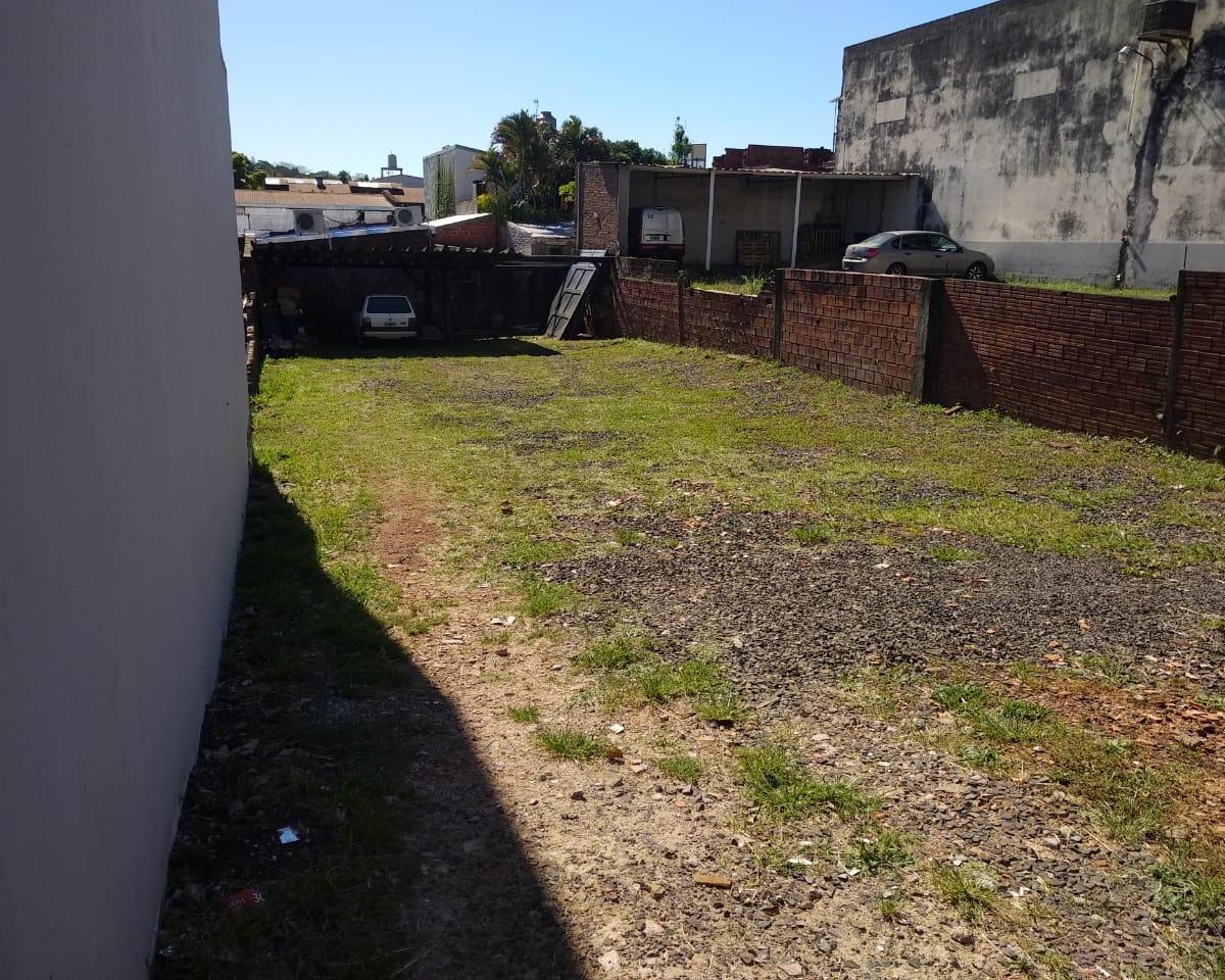 VENDO TERRENO COMERCIAL s/ Av. URUGUAY