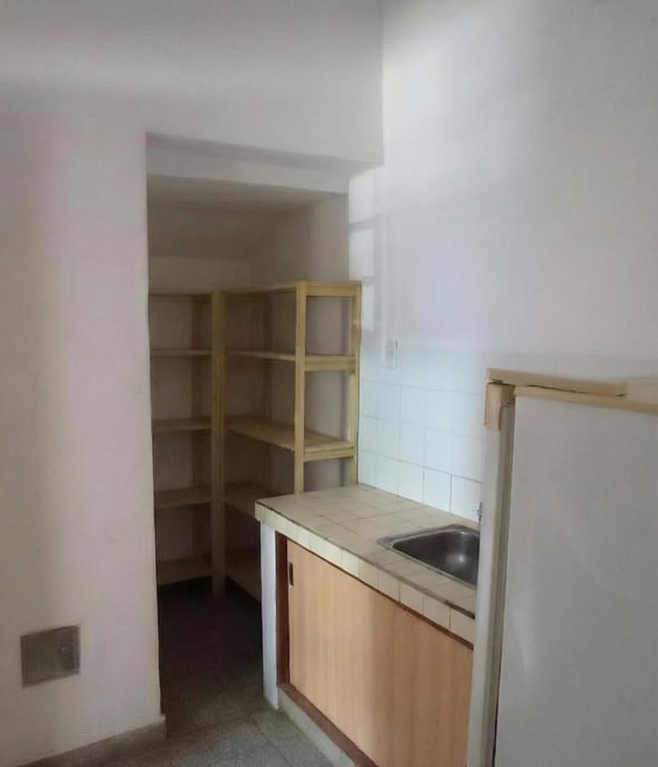 Foto de Local céntrico ideal consultorios u oficinas 3 Privados y Depósito, imagen 3