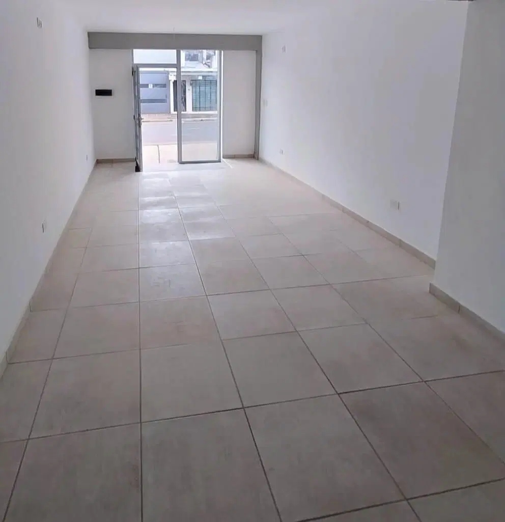 Alquiler local comercial - ubicación estratégica 1