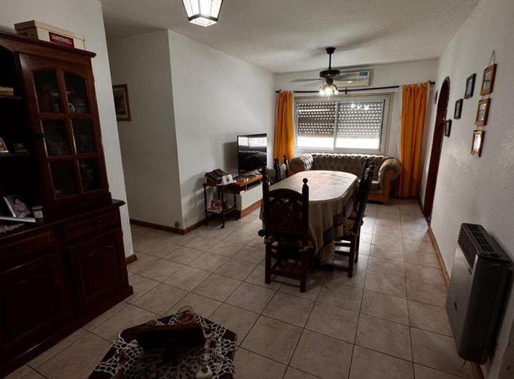 VENTA DEPARTAMENTO 4 AMBIENTES - BANFIELD 2