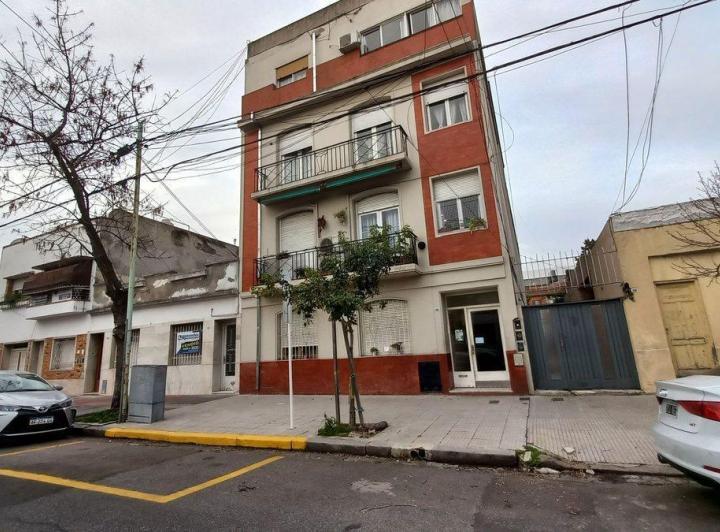 VENTA DEPTO. 3 AMBIENTES "VERSALLES" / AP.CREDITO 1