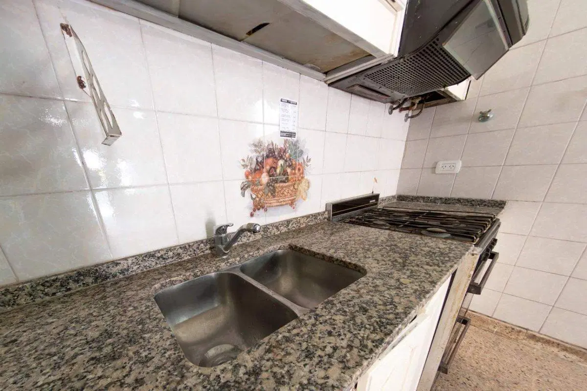 VENTA PH 3 AMB. C/PATIO Y COCHERA - LANÚS 4