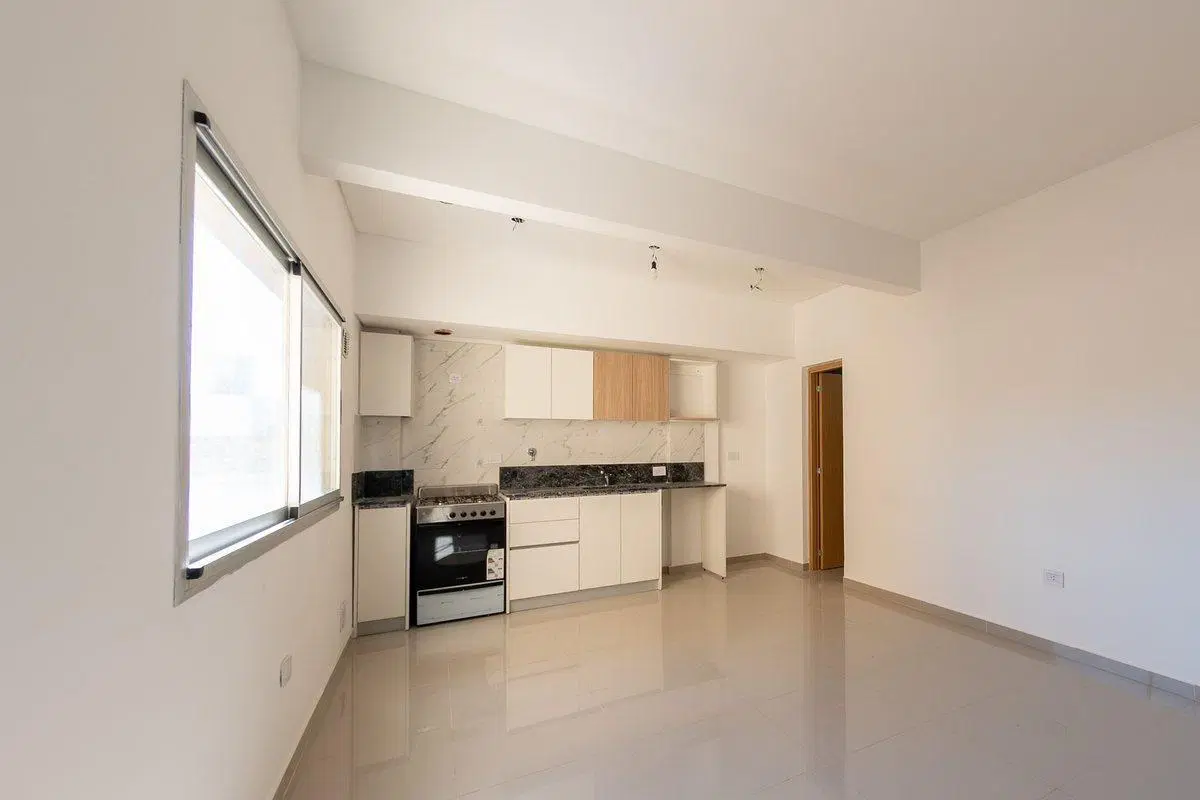 VENTA MONOAMBIENTE  CON COCHERA  VALENTIN ALSINA 5