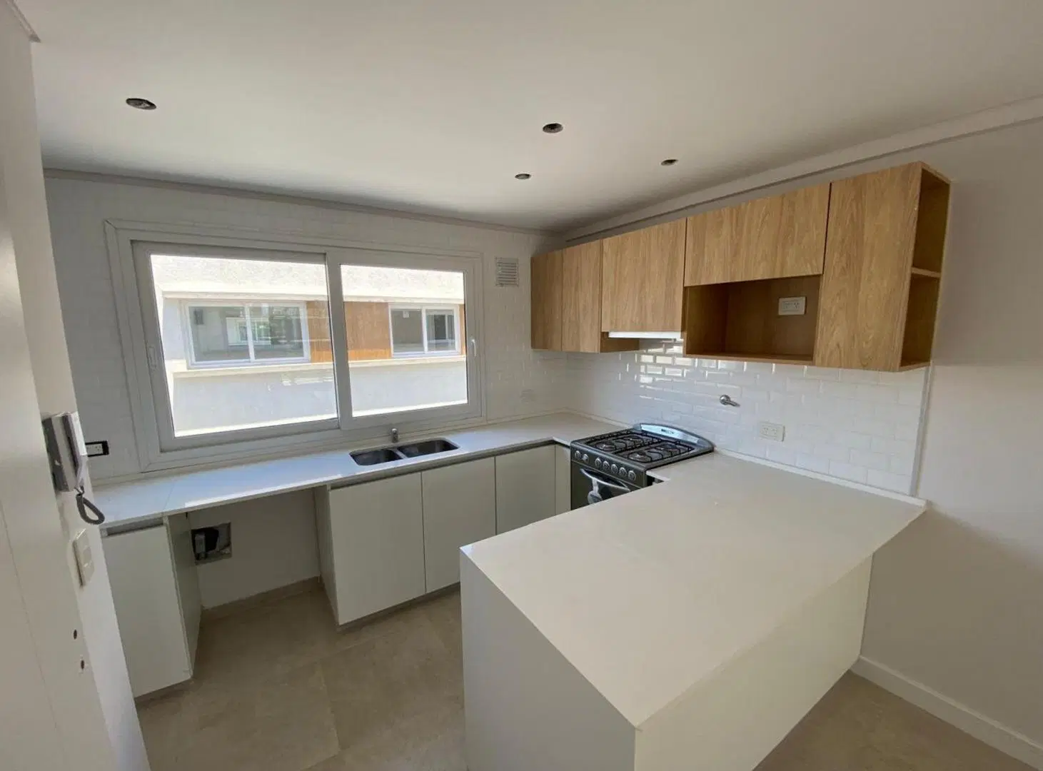 VENTA TRIPLEX A ESTRENAR C/COCHERA Y TERRAZA 4