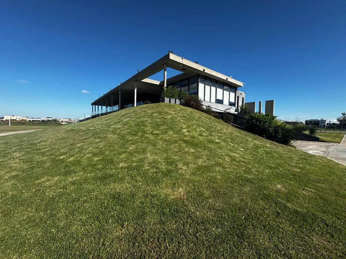 VENTA TERRENO CON BAJADA AL LAGO EN BARRIO PRIVADO 4