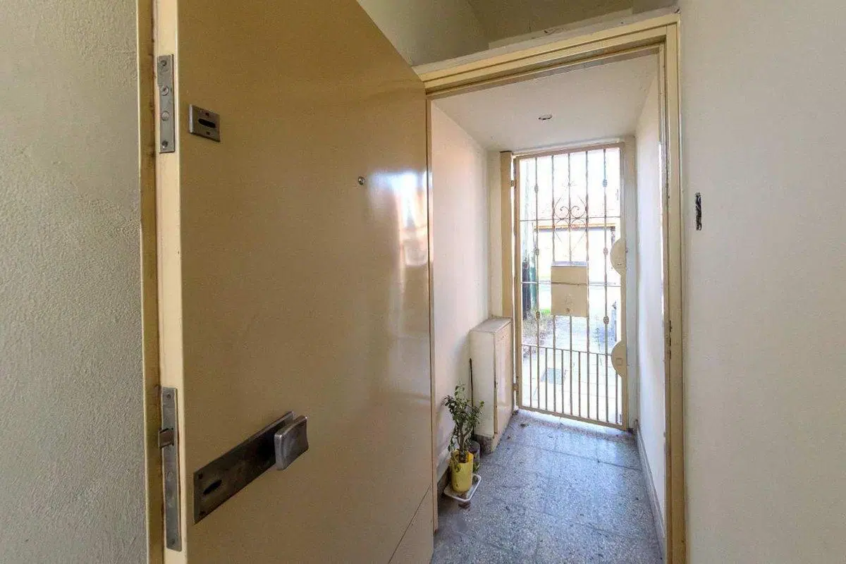 VENTA CASA /5 AMB CON LOCALES BANFIELD 5