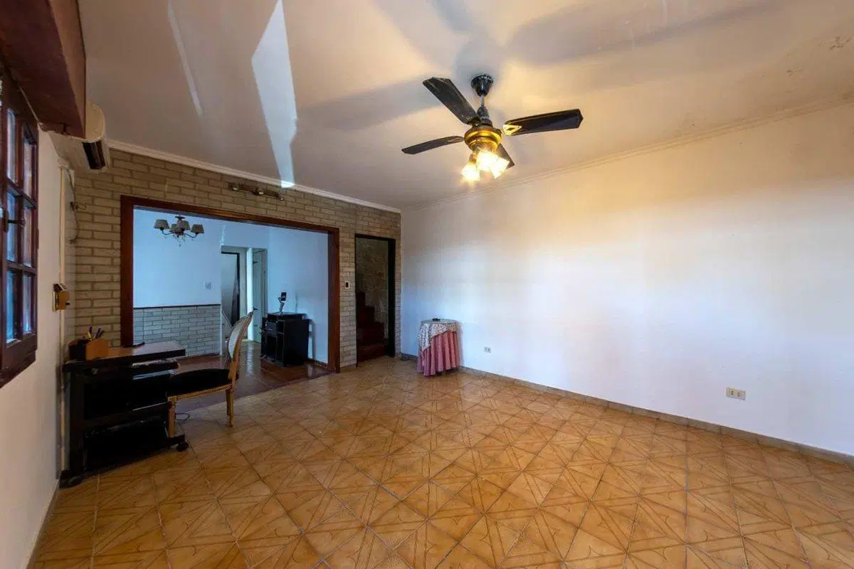 VENTA PH 5 AMB AL FRENTE CON PATIO Y COCHERA 3