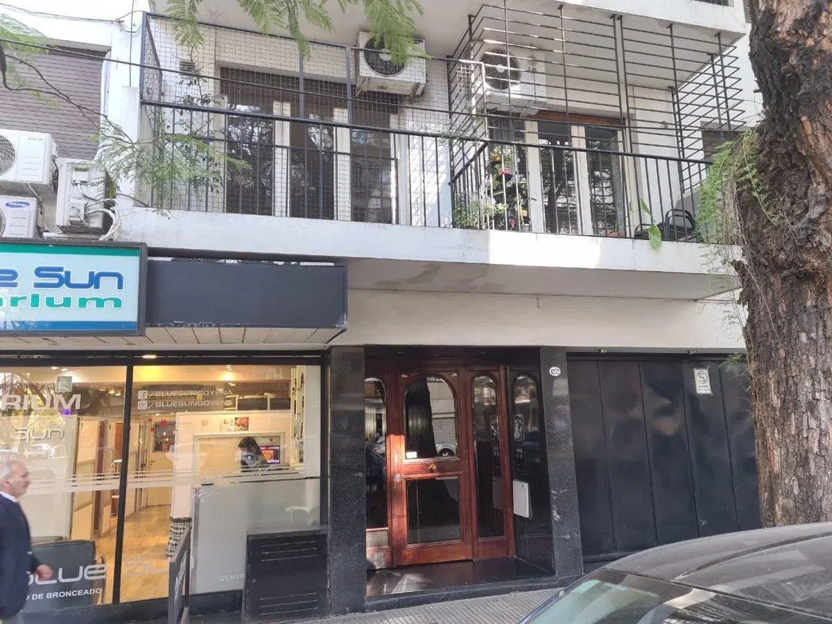 VENTA , DEPARTAMENTO 4AMB CON BALCÓN AL FRENTE 2