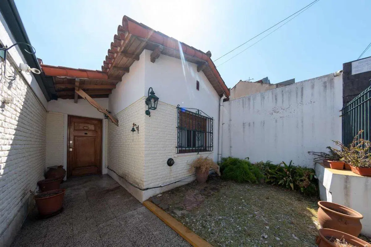 VENTA PH 3 AMB CON PATIO Y TERRAZA EN LÁNUS ESTE 2