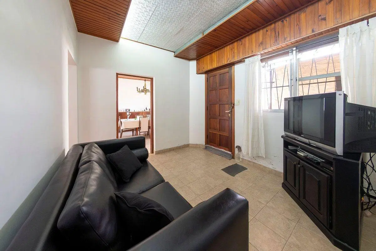 VENTA CASA 3 AMB.C/COCHERA EXCELENTE GERLI 3