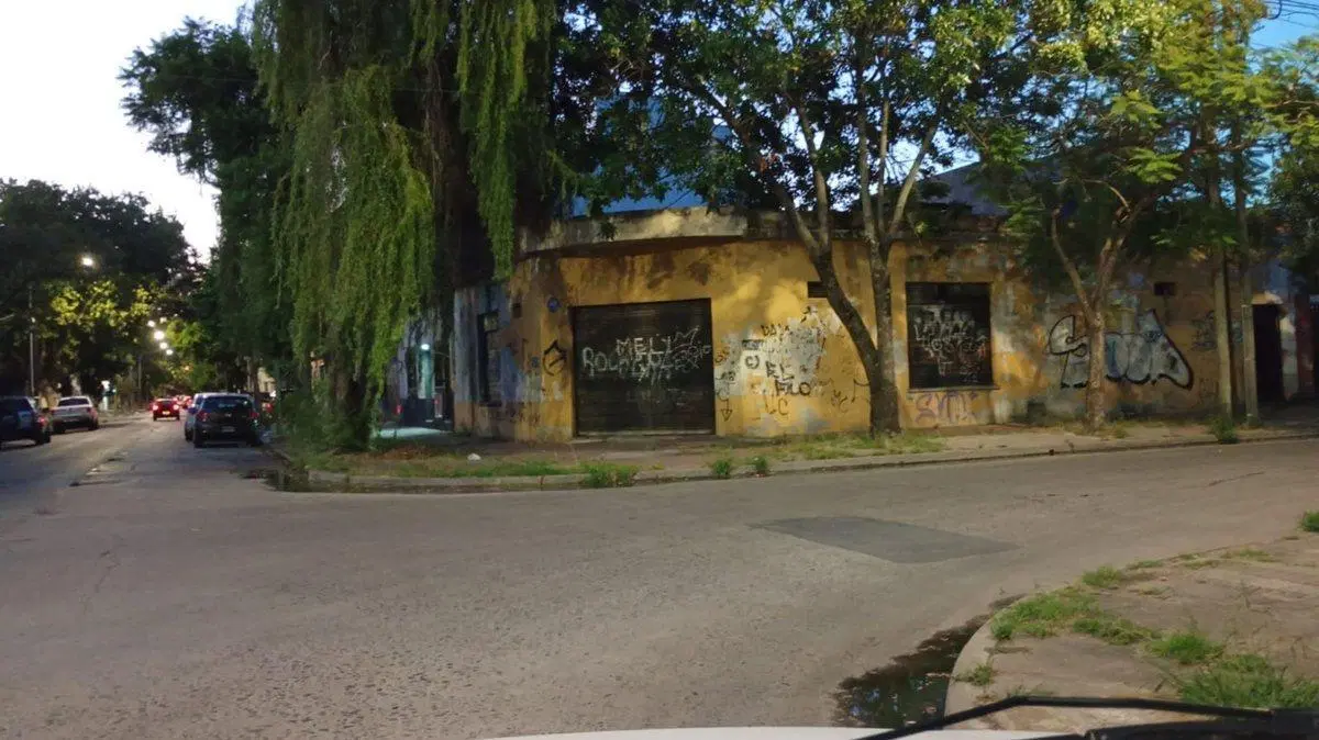 VENTA DEPOSITO 179 MTS - LANUS OESTE-APTO CREDITO 3