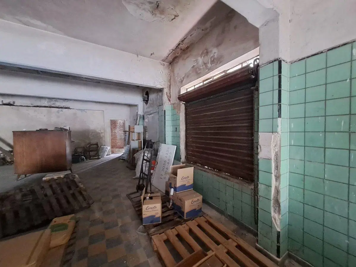 VENTA DEPOSITO 179 MTS - LANUS OESTE-APTO CREDITO 8