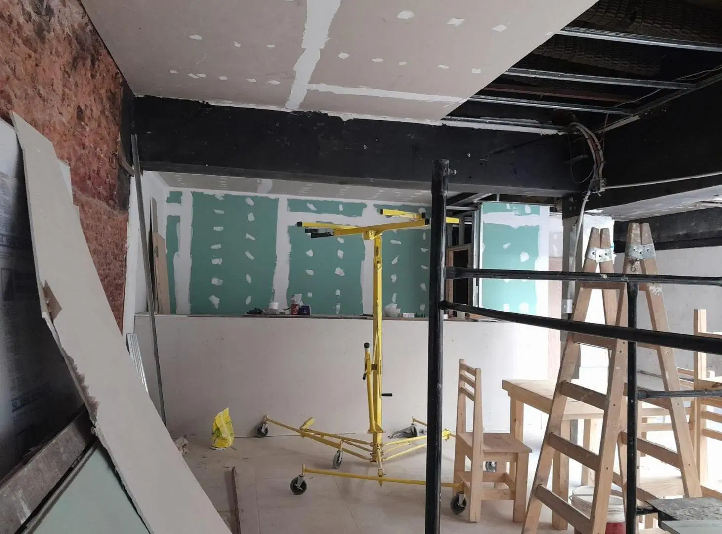LOCAL CON VIVIENDA EN SAN TELMO 5