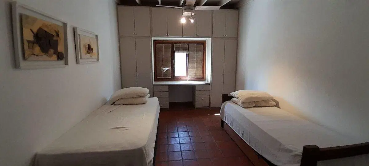 VENTA-CASA 6 AMB. BARRIO CHACRAS VITEL-CHASCOMÚS 2