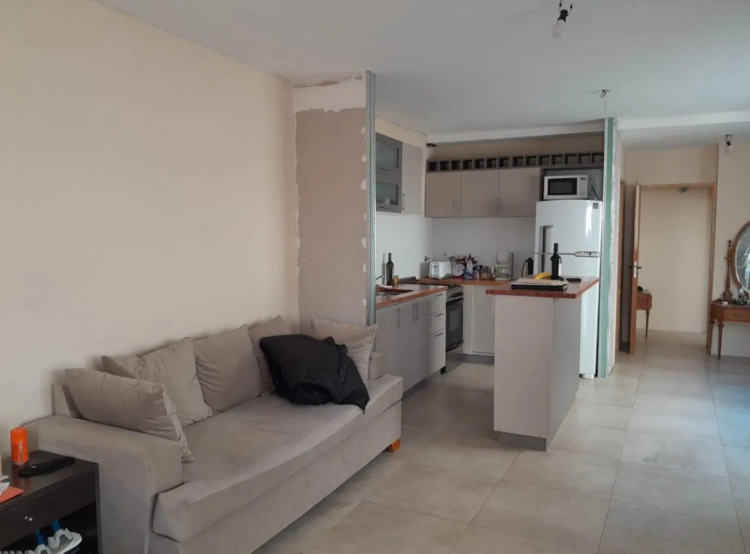 ALQUILER LOCAL CON OFICINAS  - SAN TELMO 4