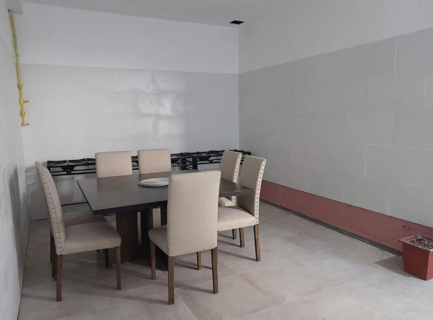 ALQUILER LOCAL CON OFICINAS  - SAN TELMO 2